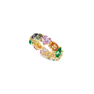 Close-up view of the Catena Rainbow Ring and its beautiful multicolor detail.